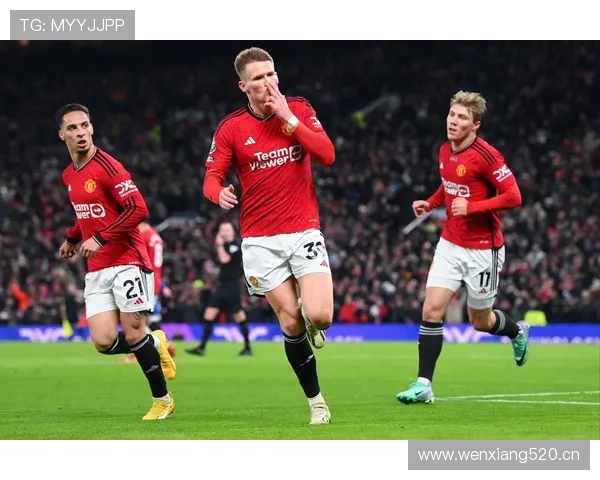 曼联争冠困境加剧：战术转型迟缓与阵容短板，豪门竞争力持续承压