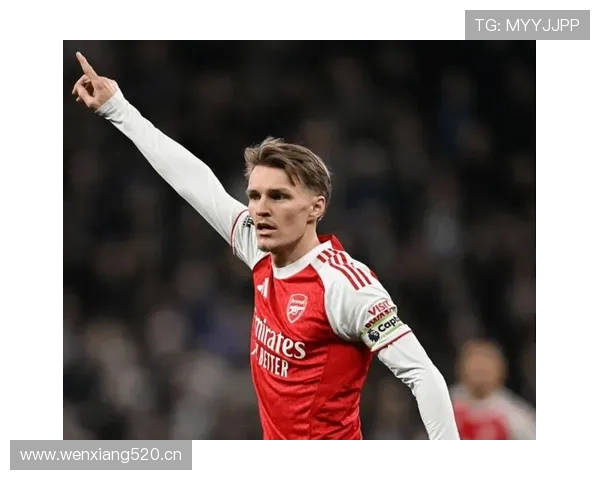 福登 vs 厄德高:组织能力与进攻发起方式差异 福登 vs 厄德高:组织能力与进攻发起方式差异