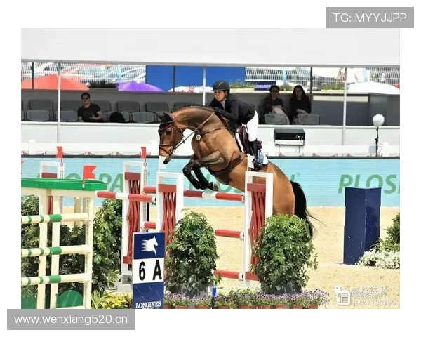 李诗沣训练间隙突然点外卖？这冠军私下画风咋变了...