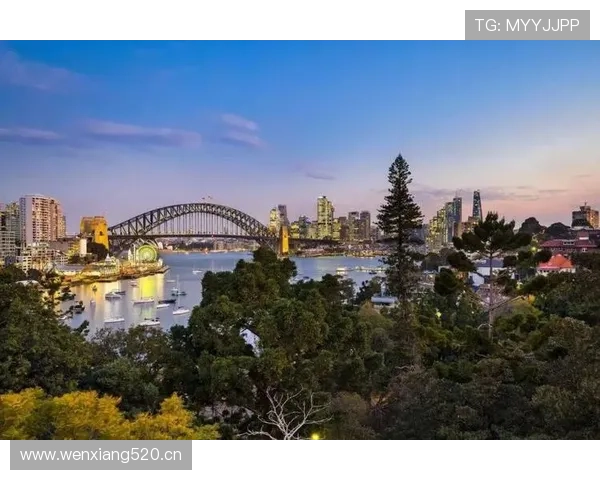 贝林厄姆家里一个小角落都像豪宅宣传图，我默默把看房APP删了